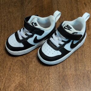 Nike Kids Black and White Velcro Sneakers